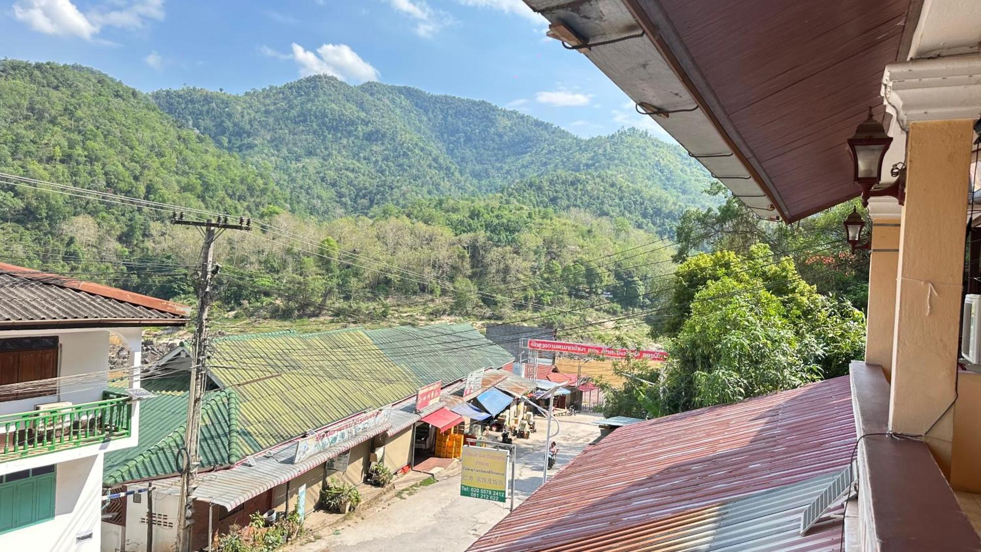 Pakbeng Guesthouse Extérieur photo